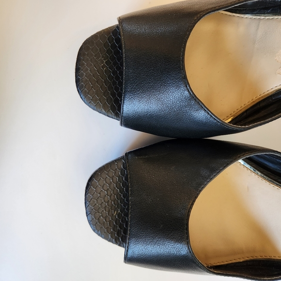 Jessica Simpson Black 5" Heels size 9M - Picture 4 of 10